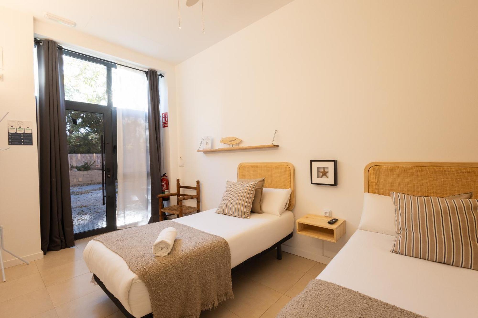 Florit Flats - The Pitiusas Rooms Valencia Kültér fotó